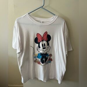 •3 for $10•

Extra large Minnie mouse shirt